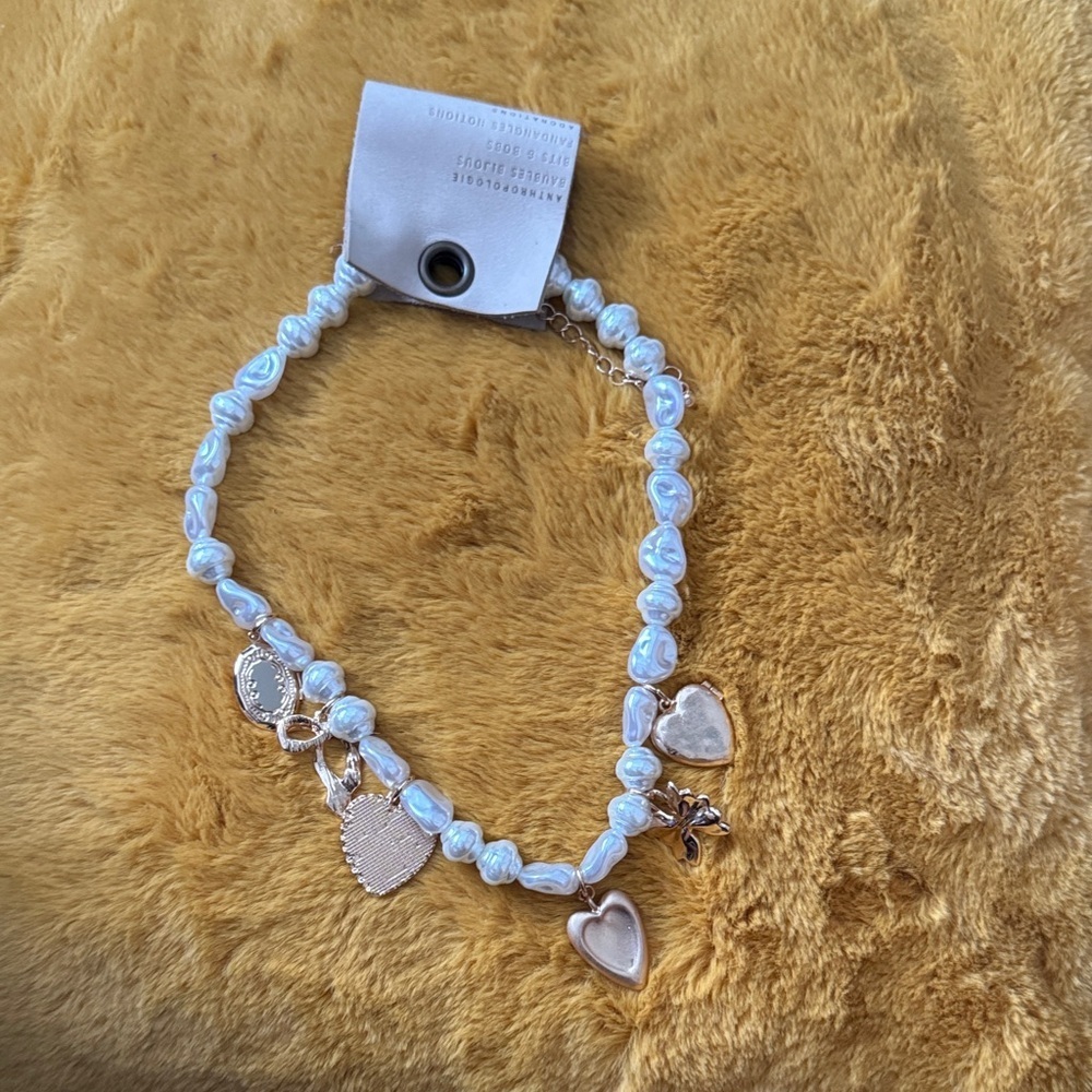 Anthropologie - Elegant Blue Pearl necklace